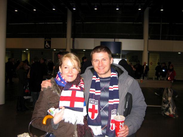 footbal at wembley (5).jpg - Už sme dnu...